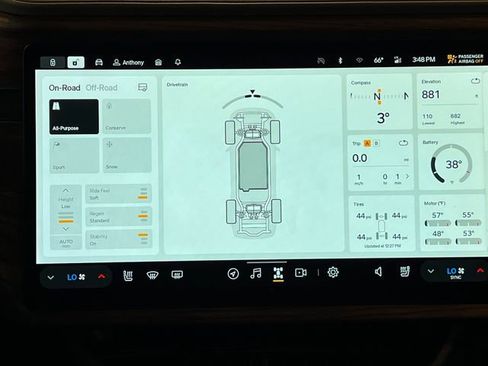 Used 2022 Rivian R1T Adventure image 25