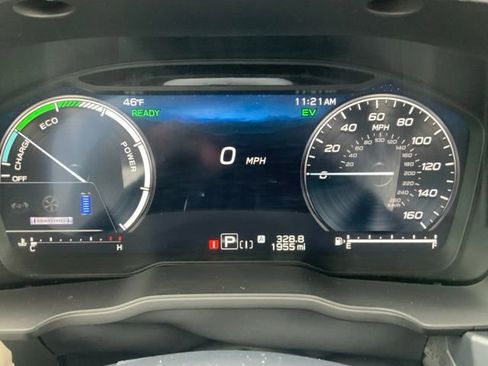 Certified 2025 Subaru Forester Limited image 24