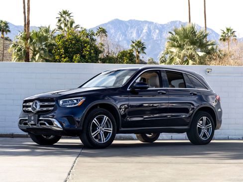 Used 2022 Mercedes-Benz GLC 300 4MATIC image 1