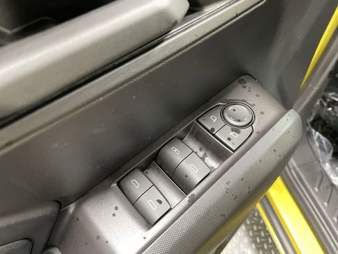 Used 2023 Chevrolet Colorado Trail Boss w/ Technology Package image 13