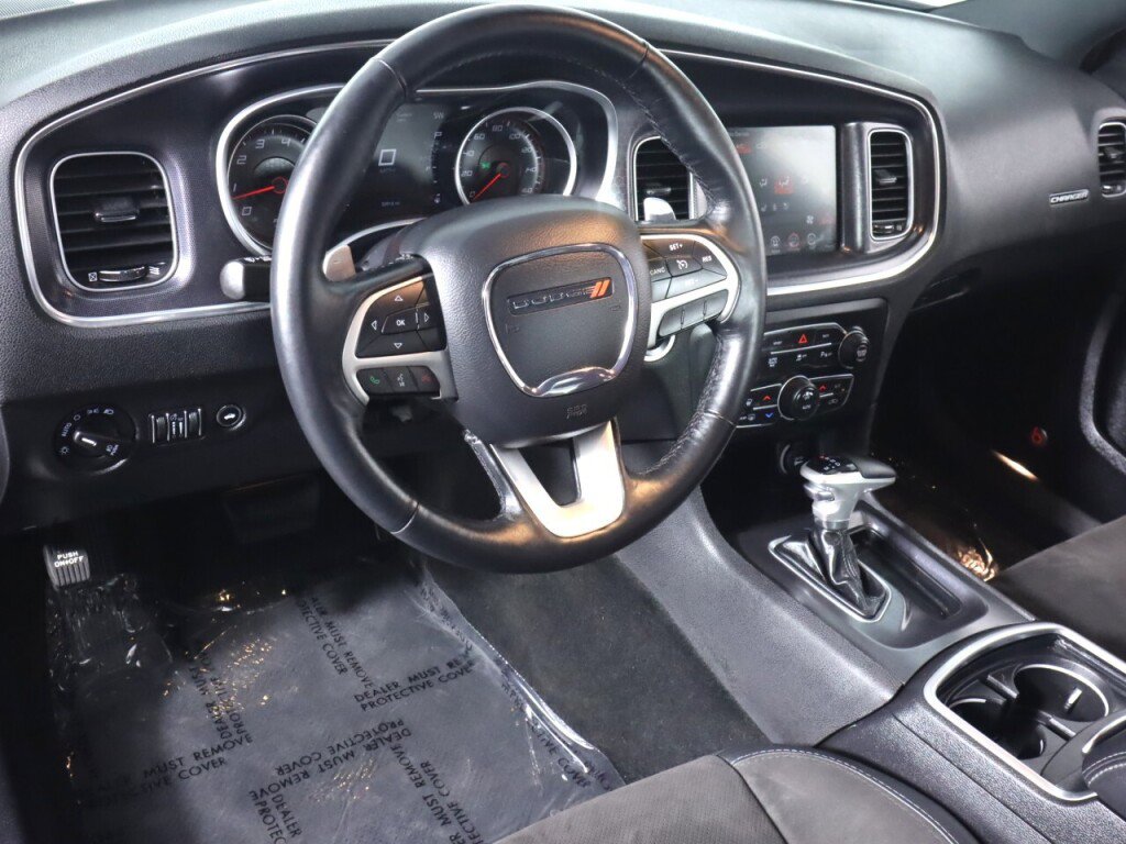 Used 2015 Dodge Charger R/T RWD image 9