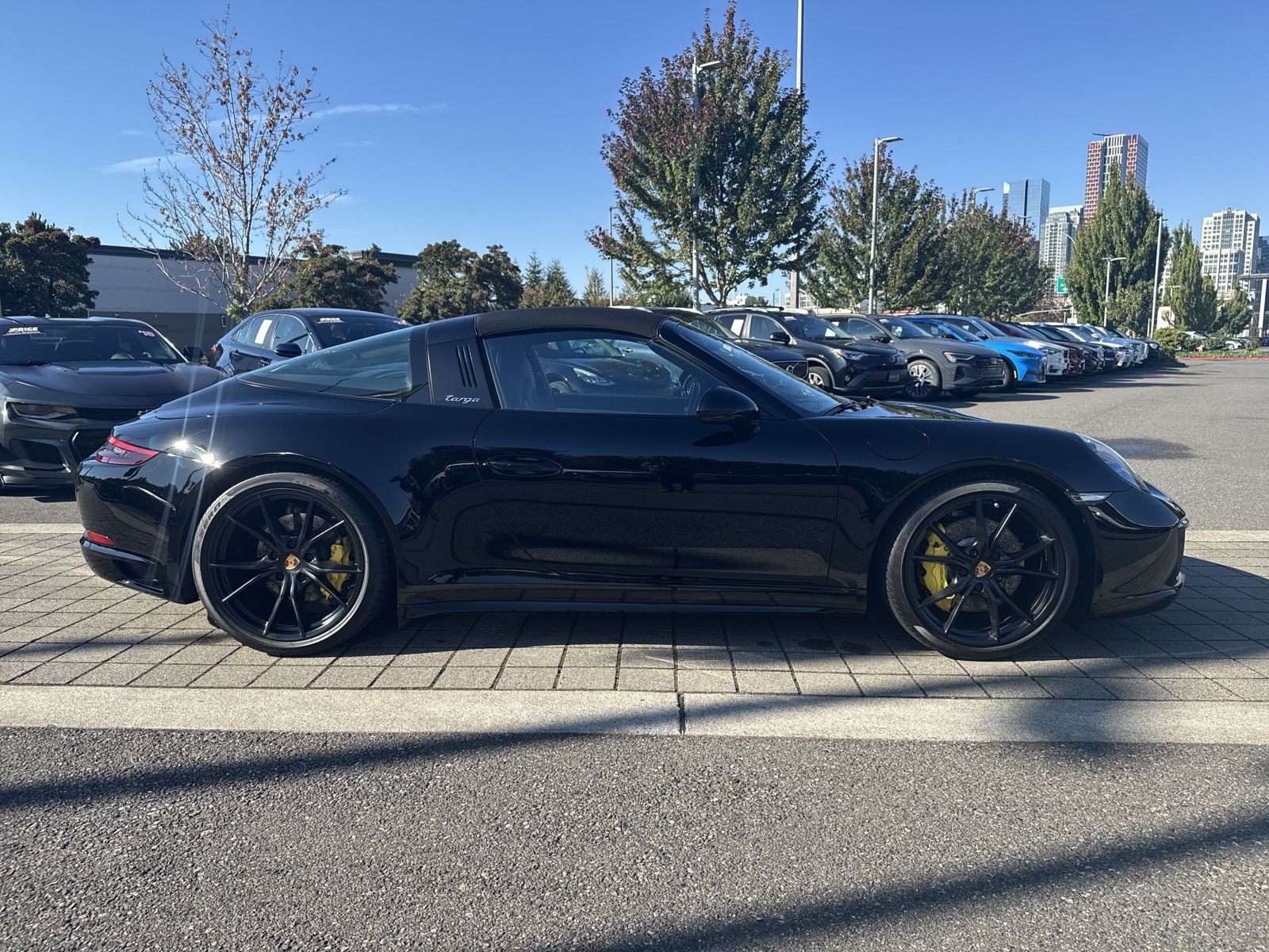 Used 2018 Porsche 911 Targa 4S AWD/4WD image 4