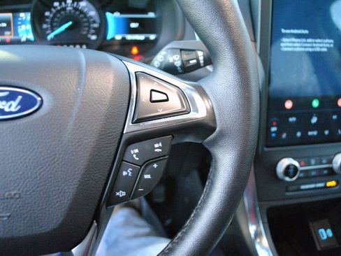 Used 2024 Ford Edge Titanium image 21