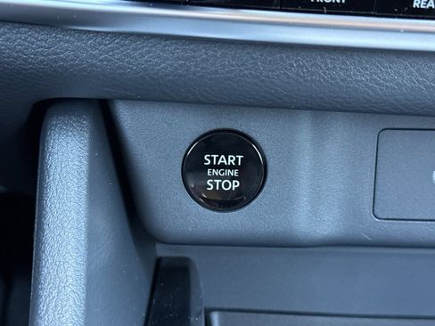 Used 2026 Nissan Rogue SV FWD image 28
