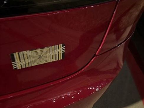 Used 2022 Tesla Model S image 9