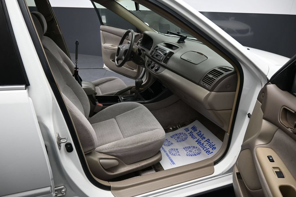 Used 2003 Toyota Camry LE FWD image 19