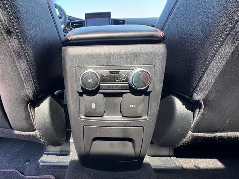 Used 2024 Ford Explorer ST-Line w/ Class IV Trailer Tow Package AWD/4WD image 34