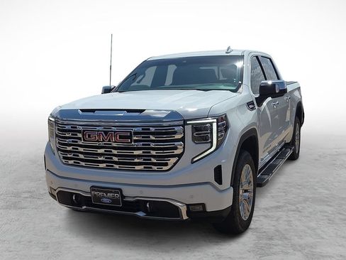 Used 2024 GMC Sierra 1500 Denali AWD/4WD image 4