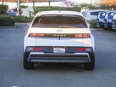 Certified 2025 Hyundai Ioniq 5 SE image 4