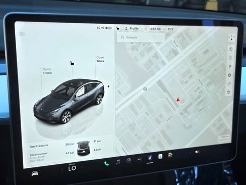 Used 2023 Tesla Model Y Long Range image 17