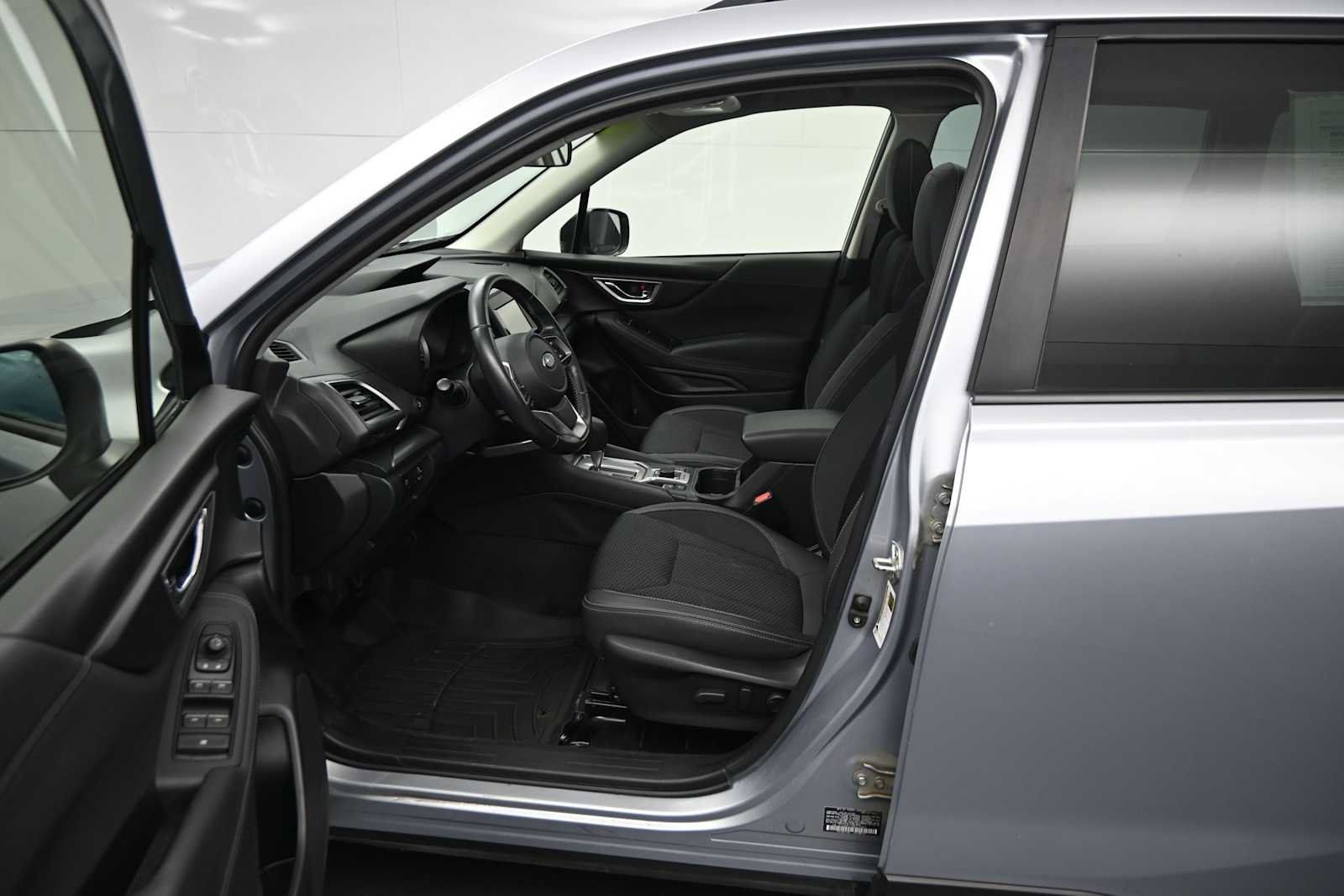 Used 2021 Subaru Forester Premium AWD/4WD image 10