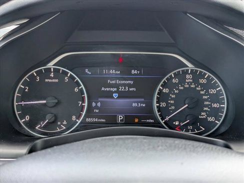 Used 2018 Nissan Murano SV w/ Premium Package FWD image 11