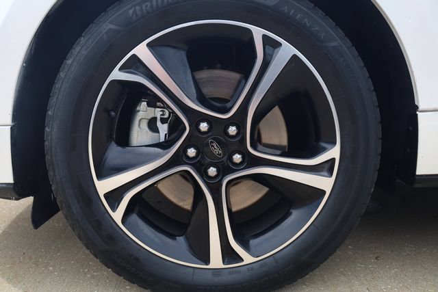 Used 2019 Ford Edge ST w/ Convenience Package AWD/4WD image 8