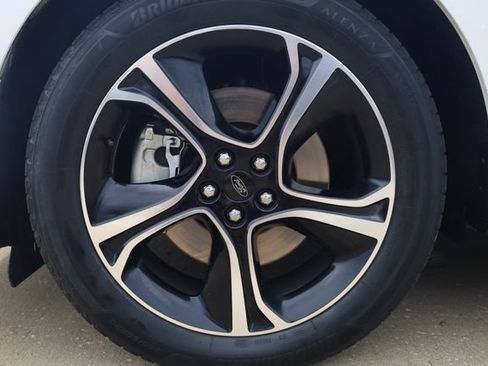 Used 2019 Ford Edge ST w/ Convenience Package AWD/4WD image 8