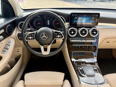 Used 2021 Mercedes-Benz GLC 300 image 12