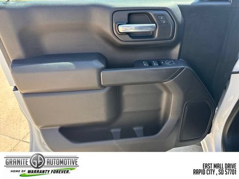 Used 2023 Chevrolet Silverado 1500 Custom AWD/4WD image 10