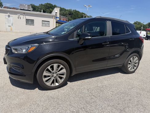 Used 2019 Buick Encore Preferred FWD image 3