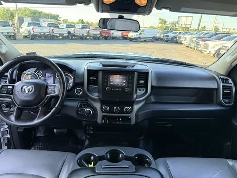 Used 2019 RAM 2500 Tradesman w/ Chrome Appearance Group AWD/4WD image 17