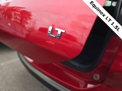 Used 2018 Chevrolet Equinox LT image 11