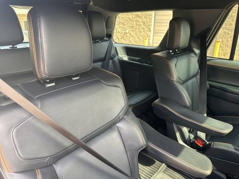Used 2025 Ford Expedition Tremor AWD/4WD image 27