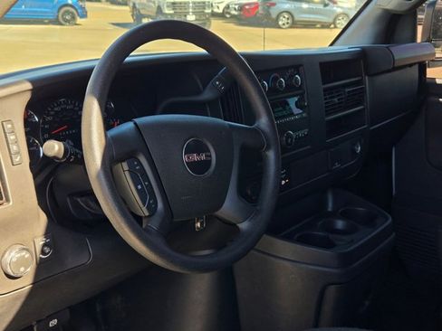 Used 2022 GMC Savana 2500 w/ Driver Convenience Package image 8