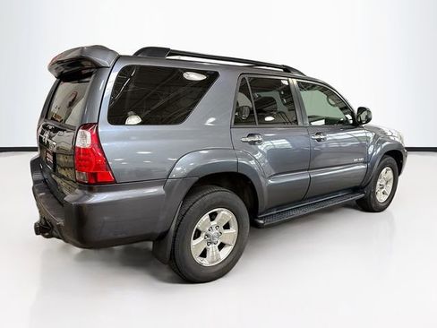 Used 2006 Toyota 4Runner SR5 AWD/4WD image 6