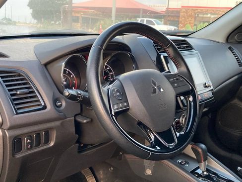 Used 2024 Mitsubishi Outlander Sport LE AWD/4WD image 9