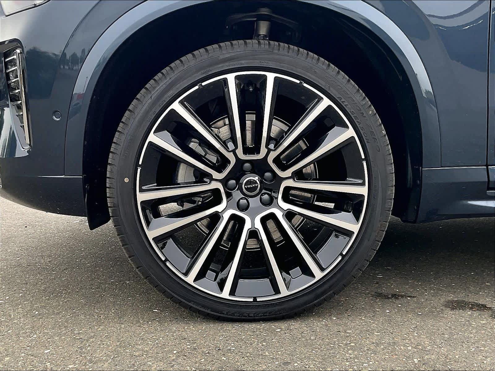 New 2027 Volvo XC90 B6 Plus AWD/4WD image 14