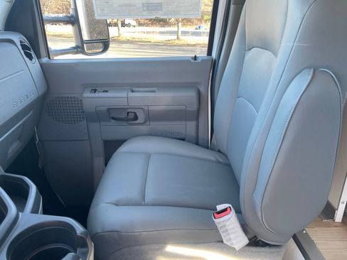 New 2027 Ford E-450 and Econoline 450 Super Duty w/ Power Equipment Group image 11