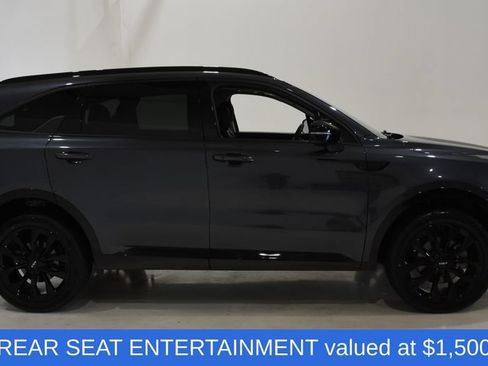 Used 2023 Kia Sorento SX AWD/4WD image 4