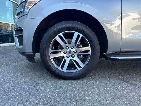 Used 2023 Ford Expedition Limited image 27