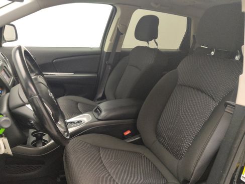 Used 2019 Dodge Journey SE w/ Connectivity Group image 17