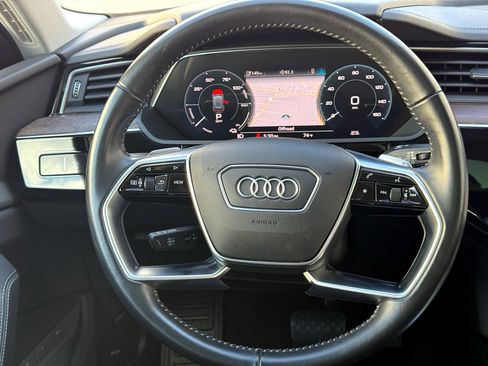 Used 2020 Audi e-tron Premium Plus image 18