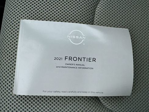 Used 2021 Nissan Frontier SV w/ Midnight Edition Floor Mats RWD image 33