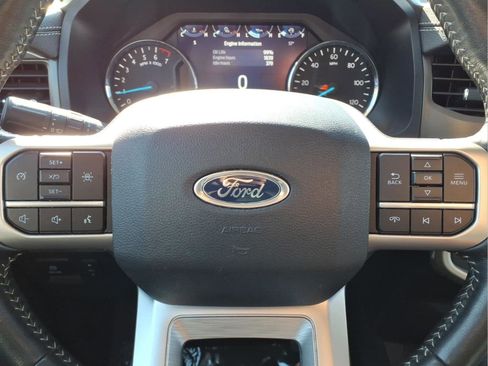 Used 2024 Ford Expedition Max XLT image 15