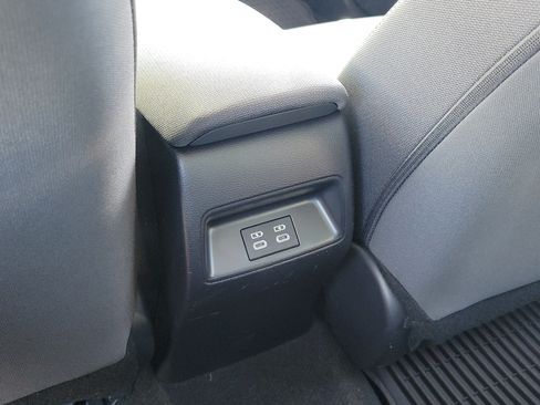 Used 2025 Toyota Corolla LE FWD image 13
