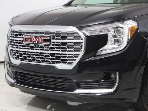 Used 2023 GMC Terrain Denali w/ Black Diamond Edition AWD/4WD image 53