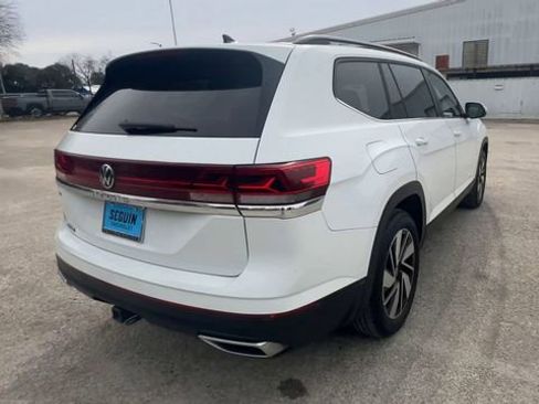 Used 2024 Volkswagen Atlas SE image 8