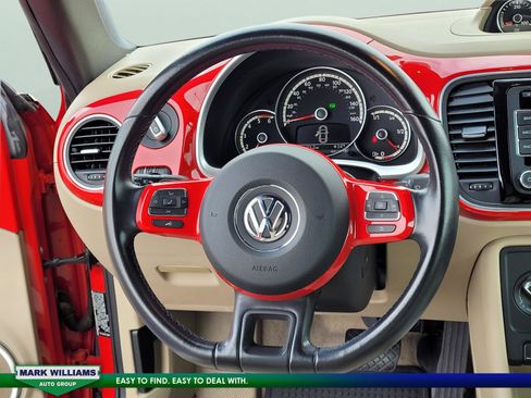 Used 2013 Volkswagen Beetle TDI image 12