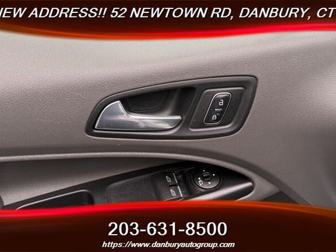 Used 2022 Ford Transit Connect XLT FWD image 9