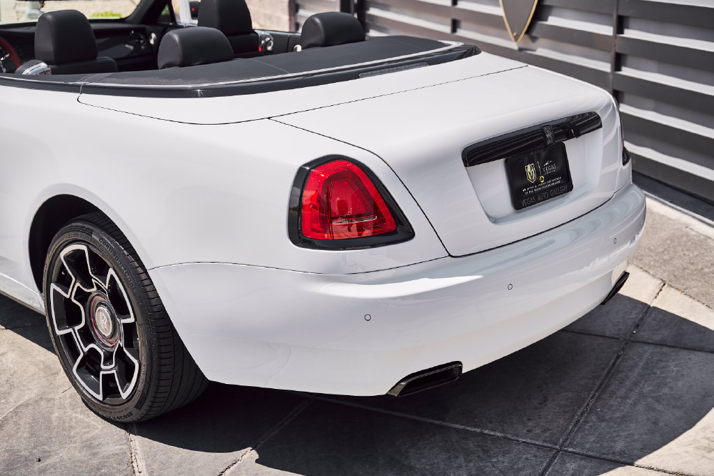 Used 2020 Rolls-Royce Dawn RWD image 11