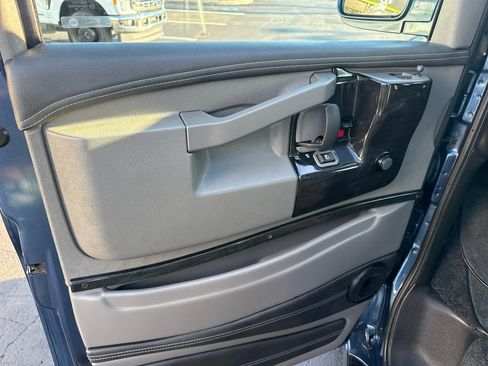 Used 2023 Chevrolet Express 2500 image 24