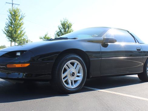 Used 1993 Chevrolet Camaro Z28 RWD image 26
