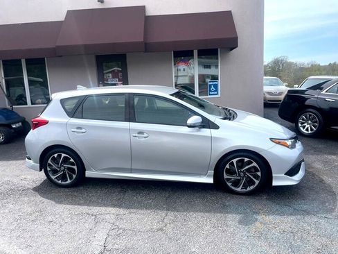 Used 2016 Scion iM image 5