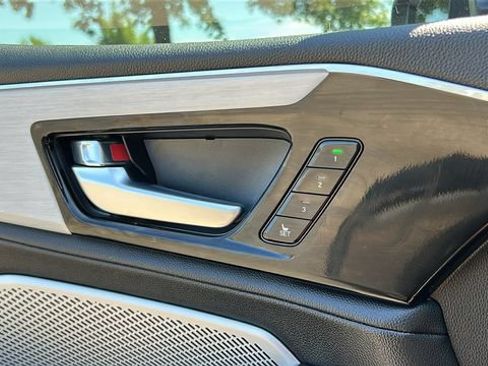 Certified 2025 Acura MDX SH-AWD image 21