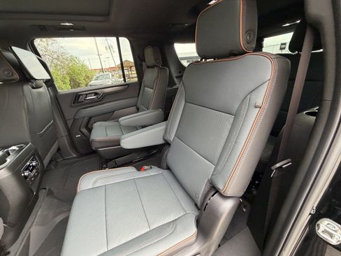 New 2026 GMC Yukon XL AT4 w/ AT4 Premium Plus Package image 15