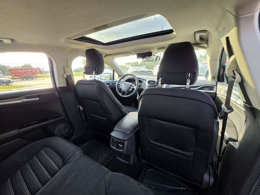 Used 2014 Ford Fusion SE FWD image 20