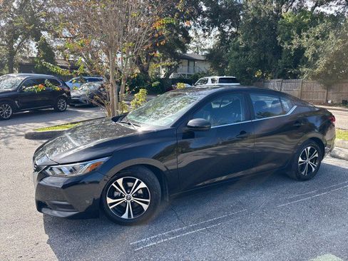 Used 2023 Nissan Sentra SV image 3