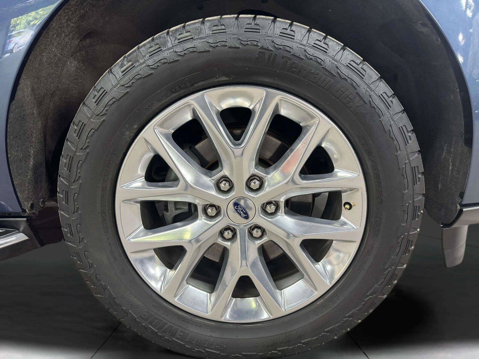 Used 2020 Ford Expedition Max XLT w/ Equipment Group 202A AWD/4WD image 34
