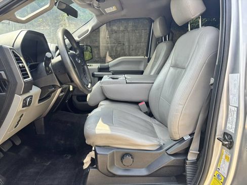 Used 2016 Ford F150 XLT AWD/4WD image 9